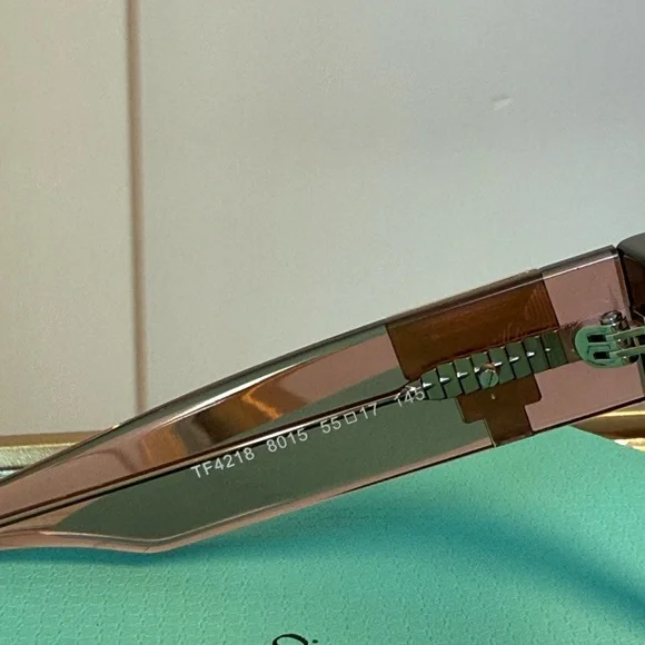 Tiffany & Co. Gradient Black and Cream Women's Glasses - Picture 6 of 7